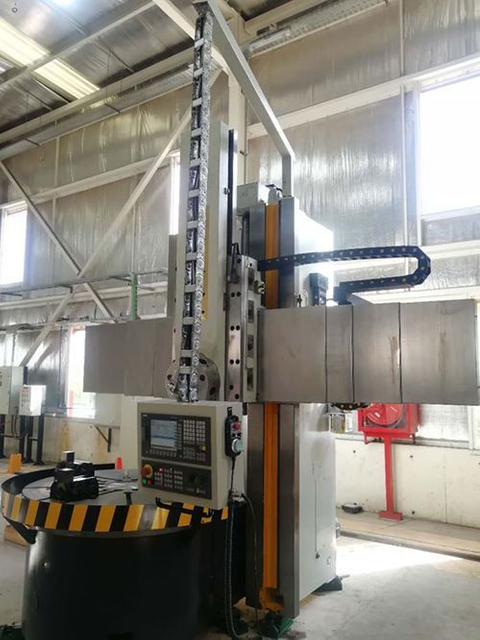 Torno vertical CNC de alta precisión